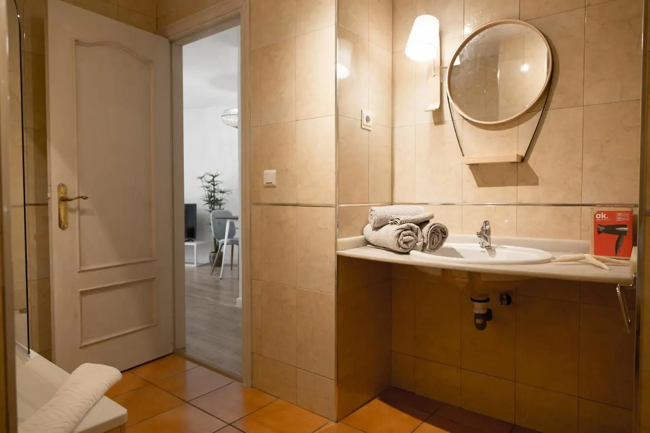 Apartment Ferienwohnung Urbe10 Plaza De La Merced Estudio Málaga